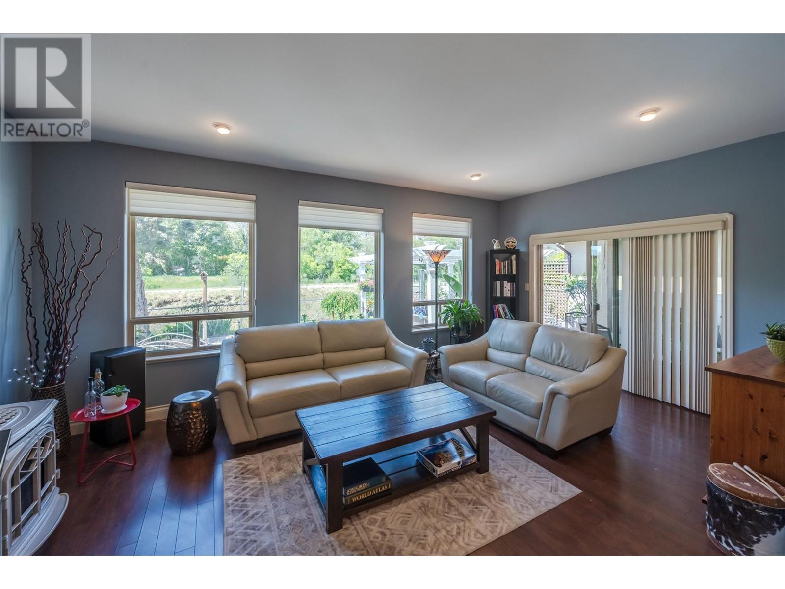  166 Willows Place, Oliver