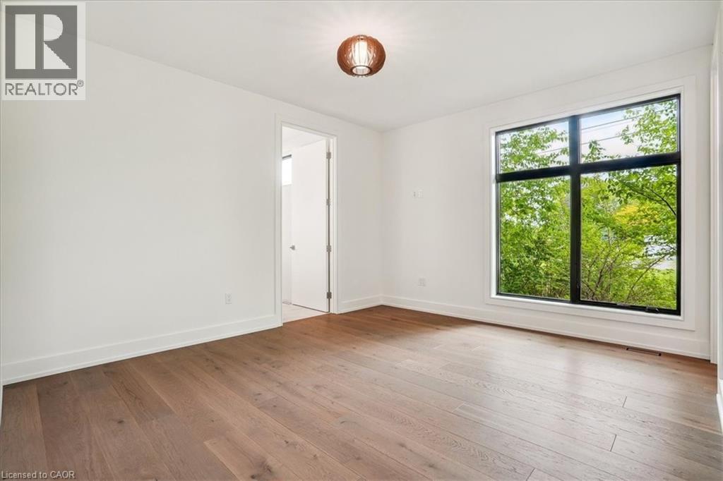 Photo 32 of 1613 G Lookout Street, Pelham ON