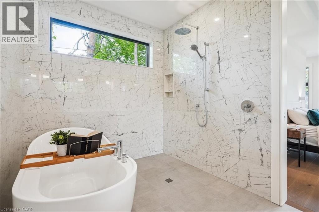 Photo 7 of 1613 G Lookout Street, Pelham ON