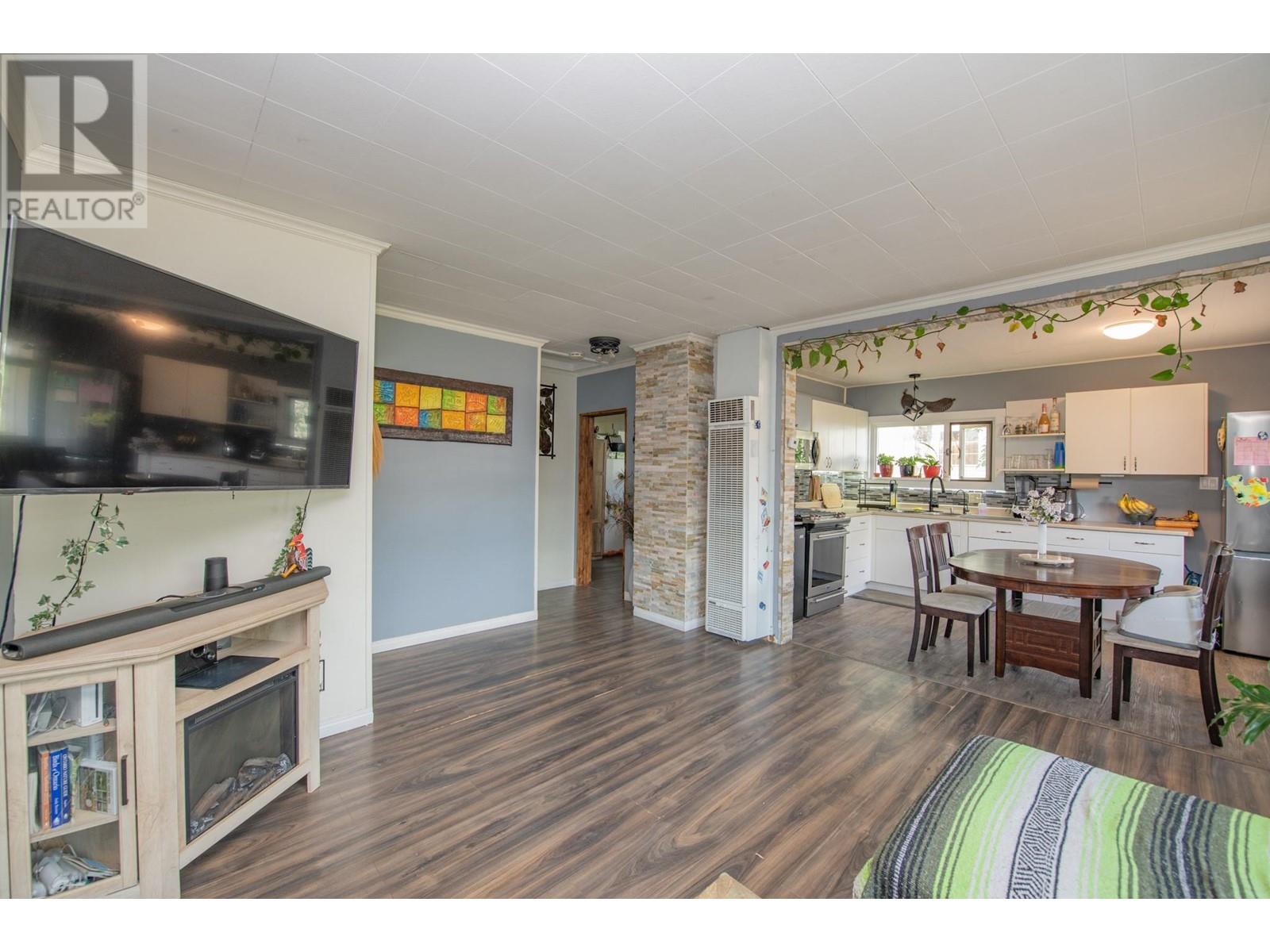  405 Baird Avenue, Enderby