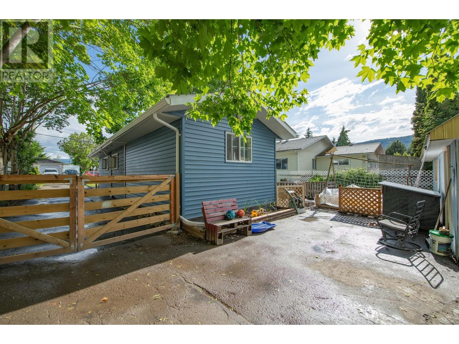  405 Baird Avenue, Enderby