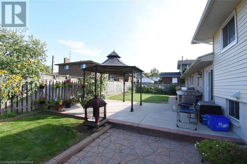 Photo 7 of 54 Chester Road, Hamilton ON
