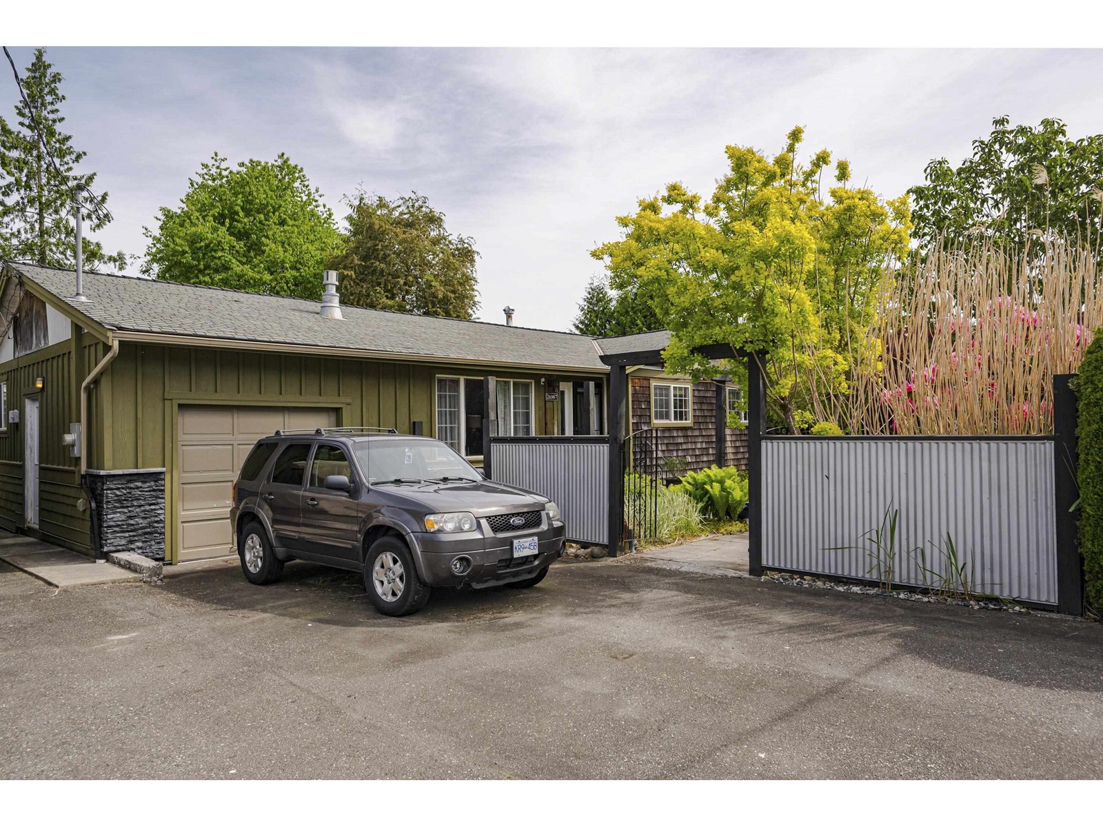Photo 7 of 26967 28 Avenue, Langley BC