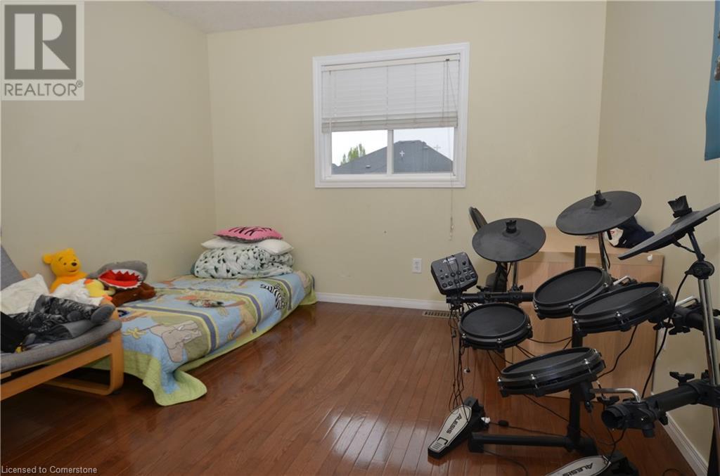 Photo 10 of 524 Stonehenge Drive, Ancaster ON