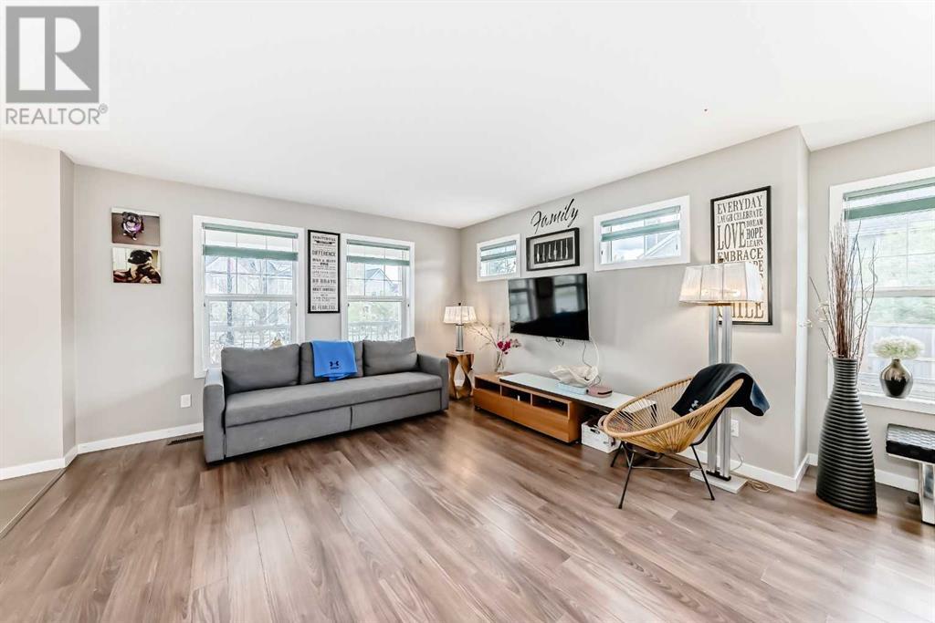 31 Sunset Road, Cochrane, Alberta