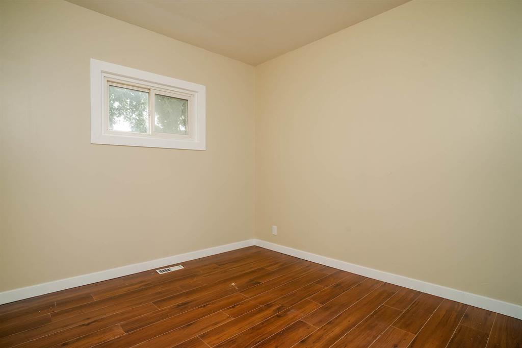 Photo 3 of 601 Alverstone Street, Winnipeg MB