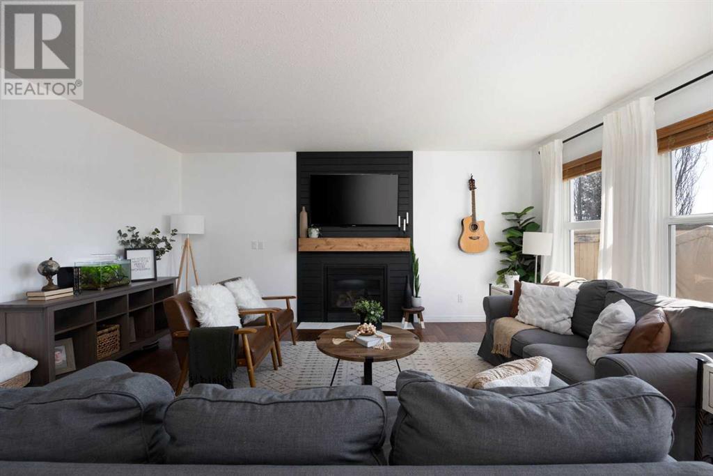 327 Warren Road, Fort McMurray, Alberta