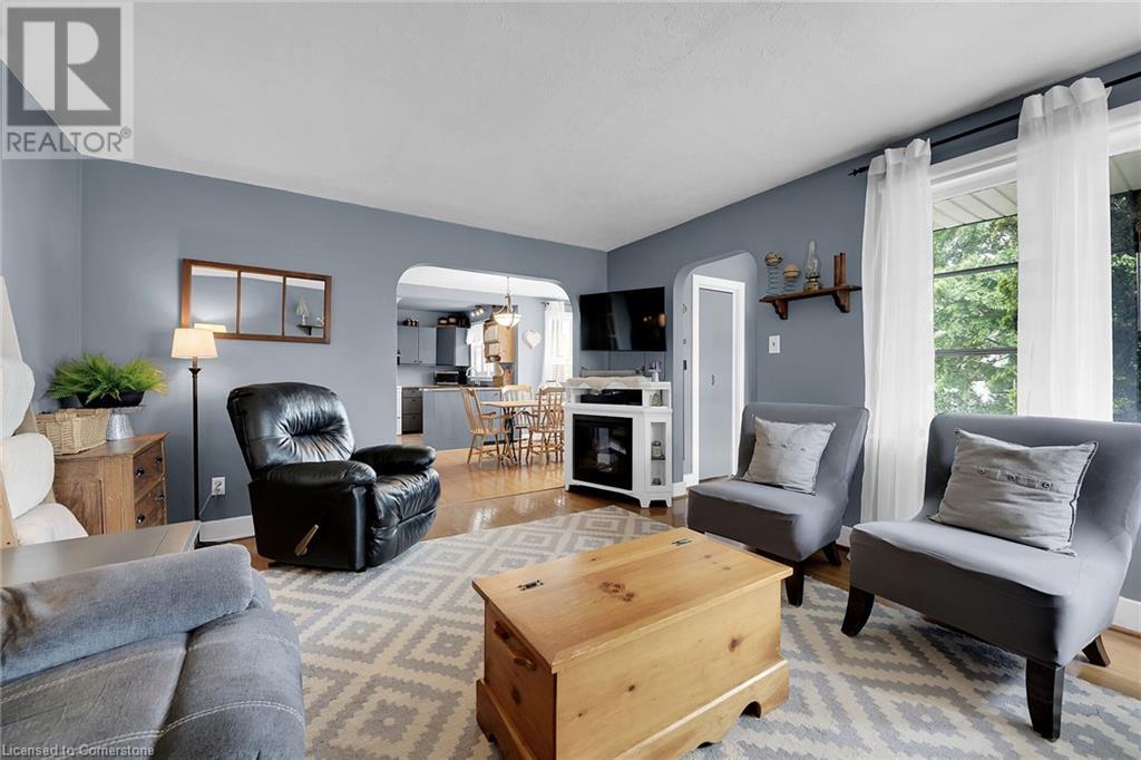 Photo 19 of 14 Sherring Street N, Hagersville ON