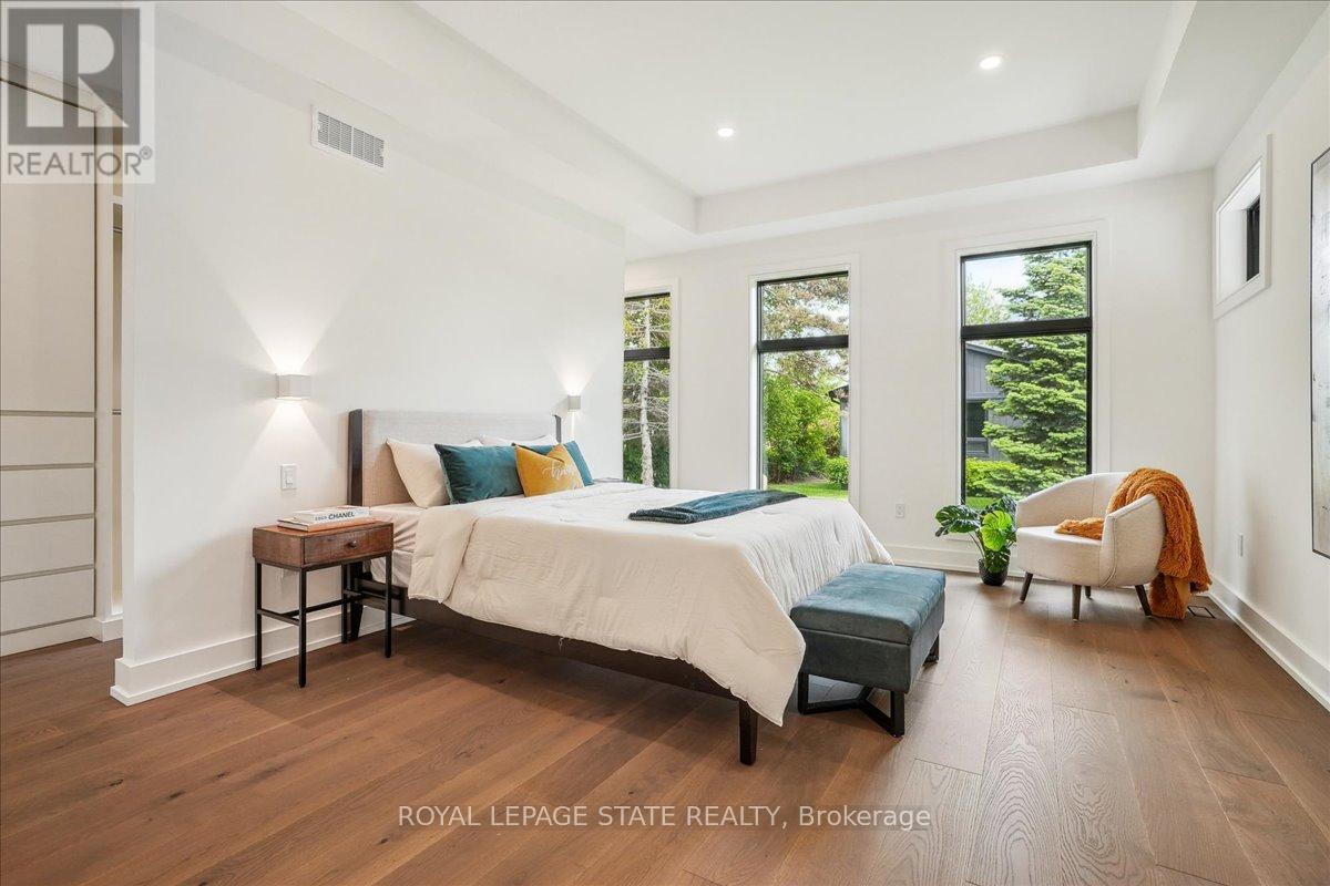 Photo 6 of 1613 G Lookout Street, Pelham ON