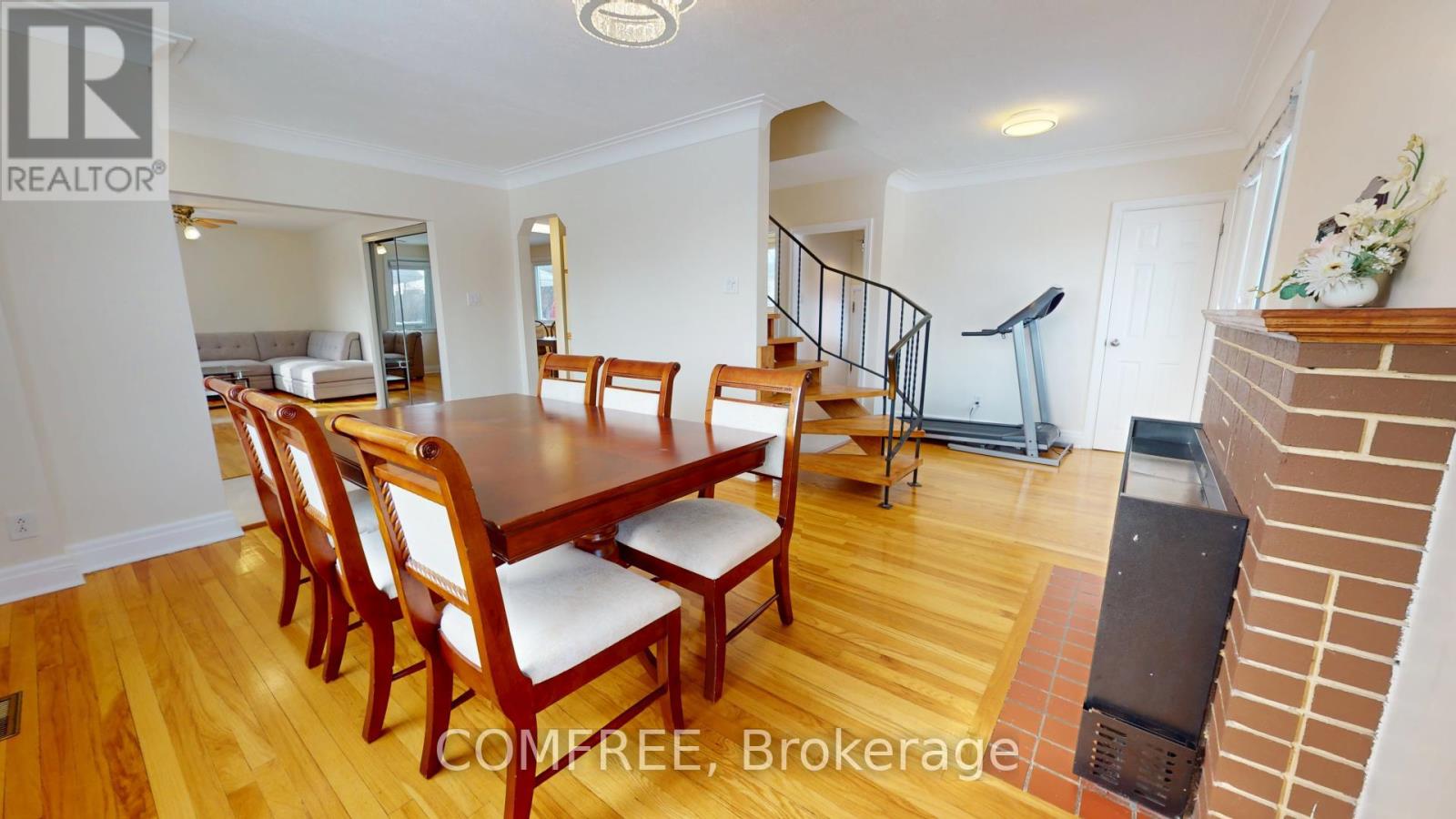 Photo 3 of 25 Seguin Street, Ottawa ON