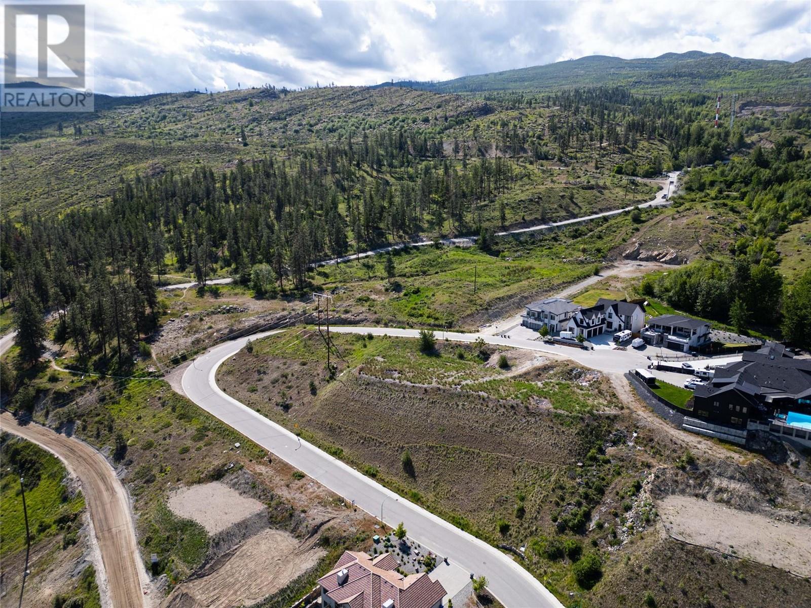 523 Trumpeter Road, Kelowna
