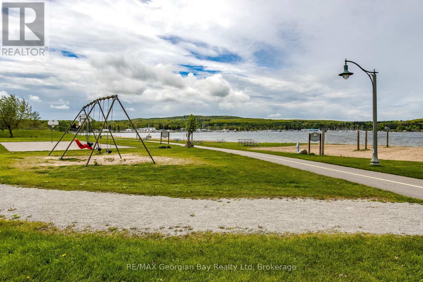 Photo 17 of 63 Nettleton Drive, Penetanguishene ON