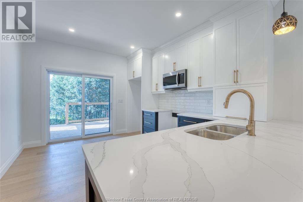 Photo 6 of 1230 Surrey, Lasalle ON