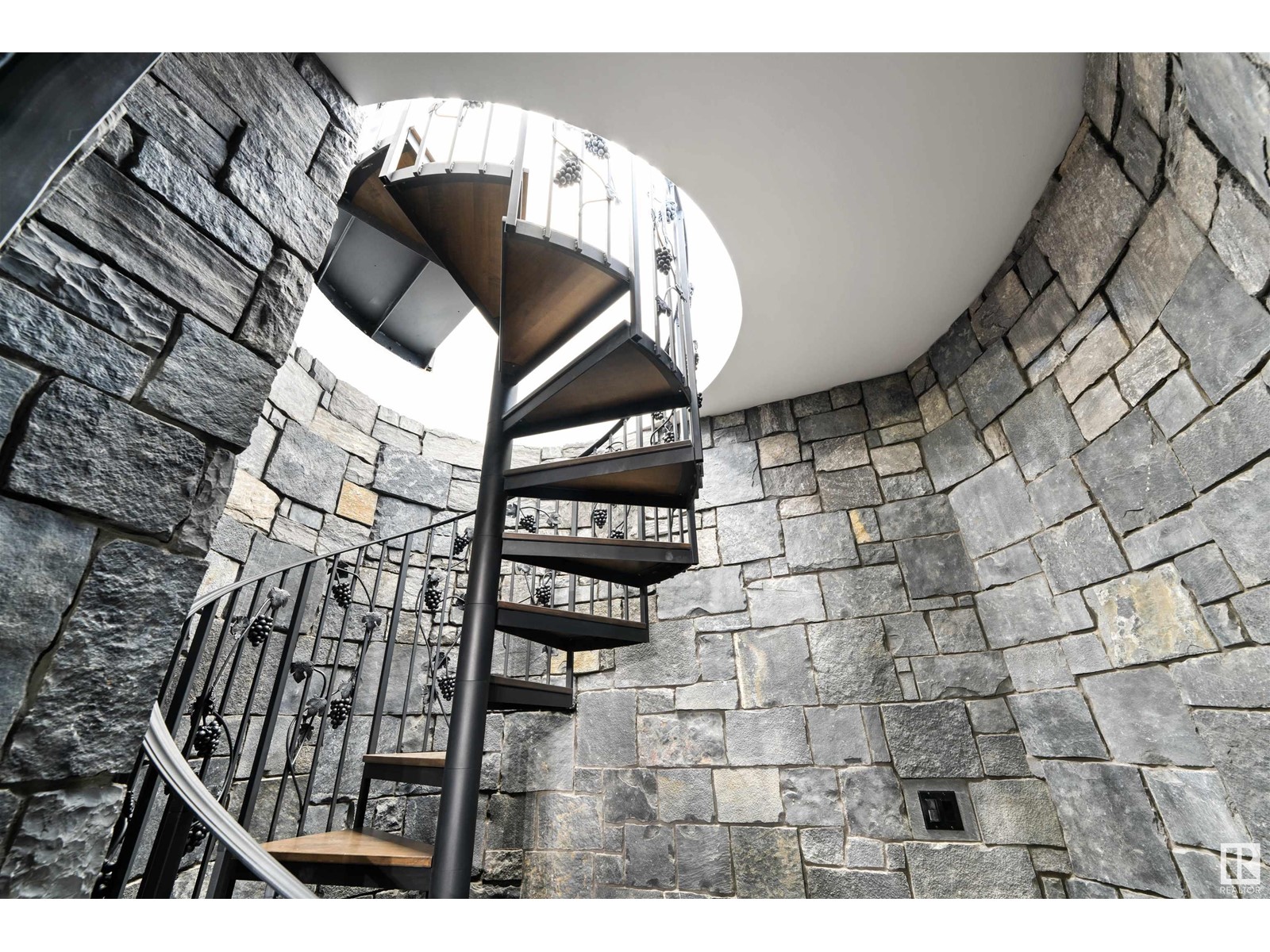 #205 25122 STURGEON RD, Rural Sturgeon County