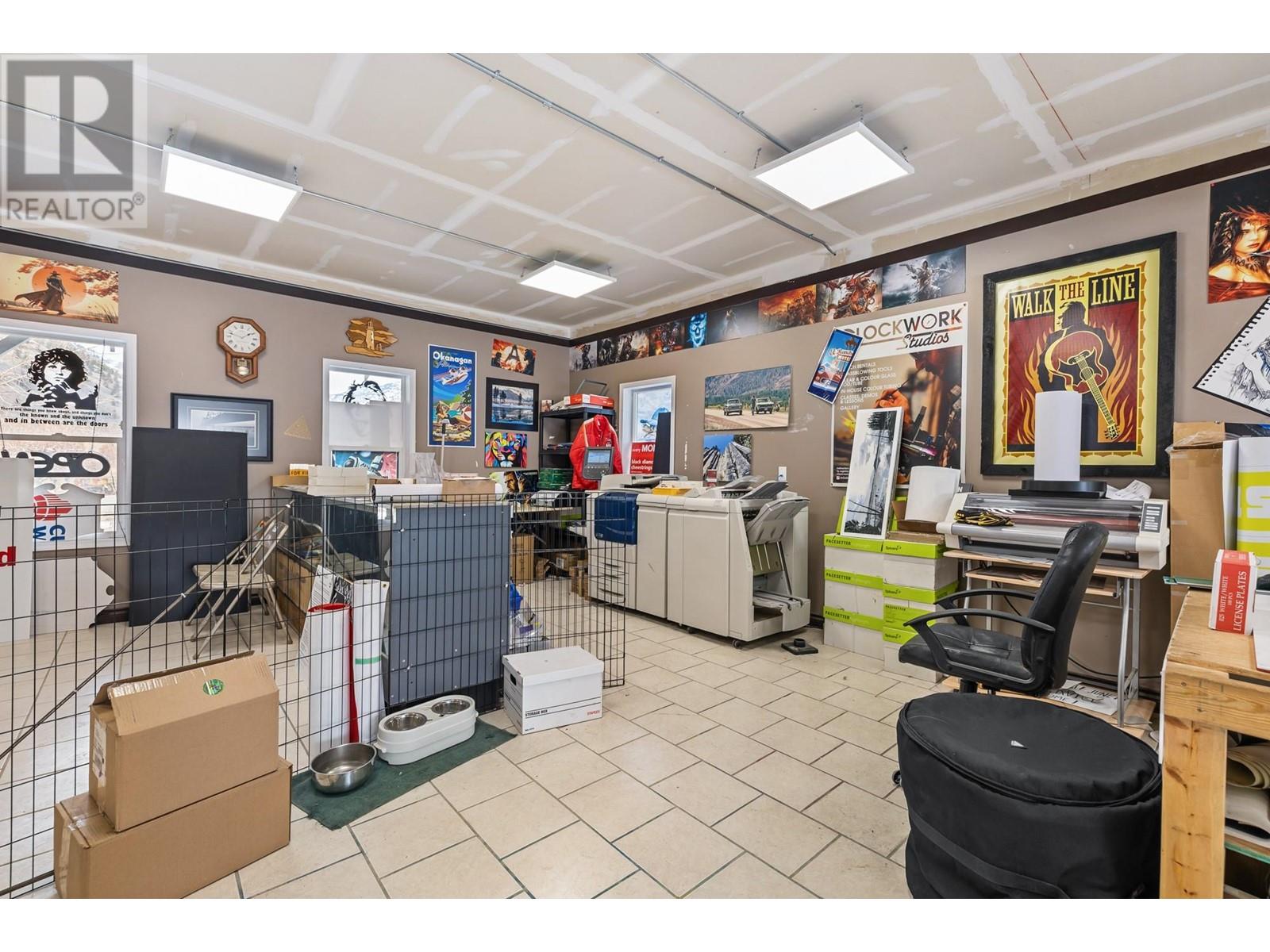  101 7th Avenue, Keremeos