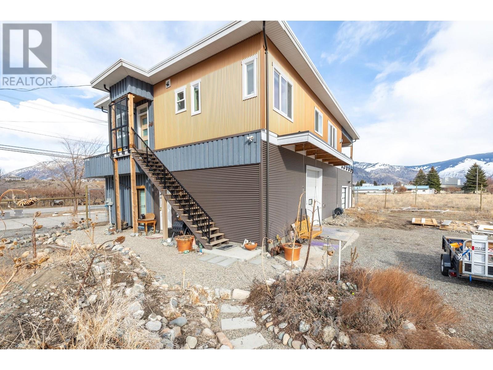Photo 4 of 101 7th Avenue, Keremeos BC