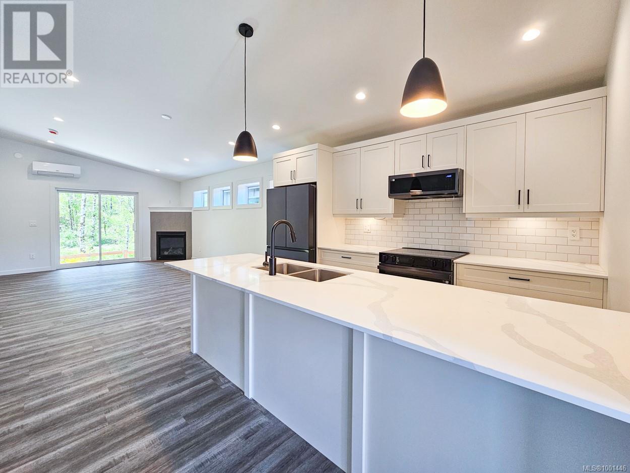 #39 3025 ROYSTON RD - 8