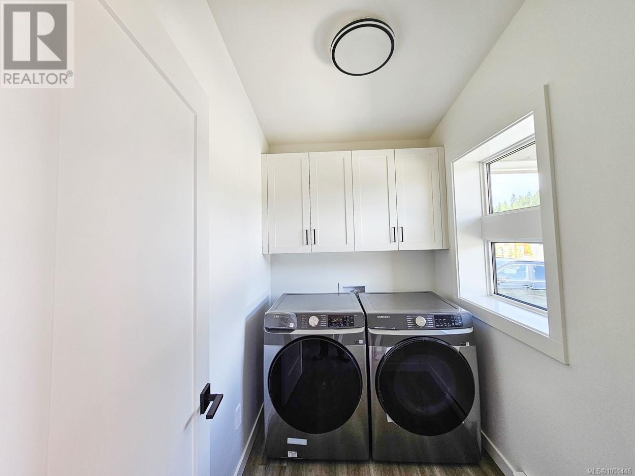 #39 3025 ROYSTON RD - 7