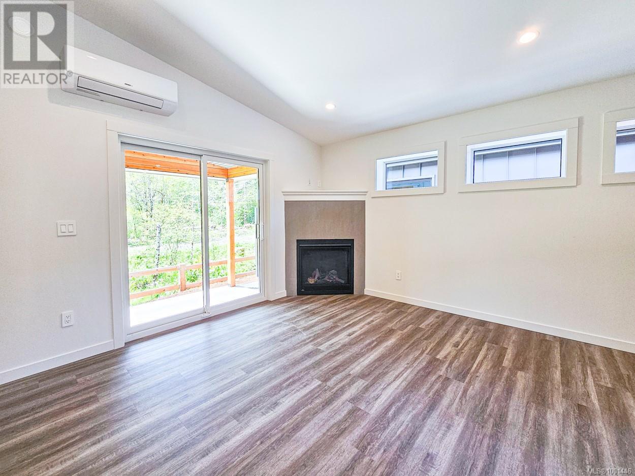 #39 3025 ROYSTON RD - 6