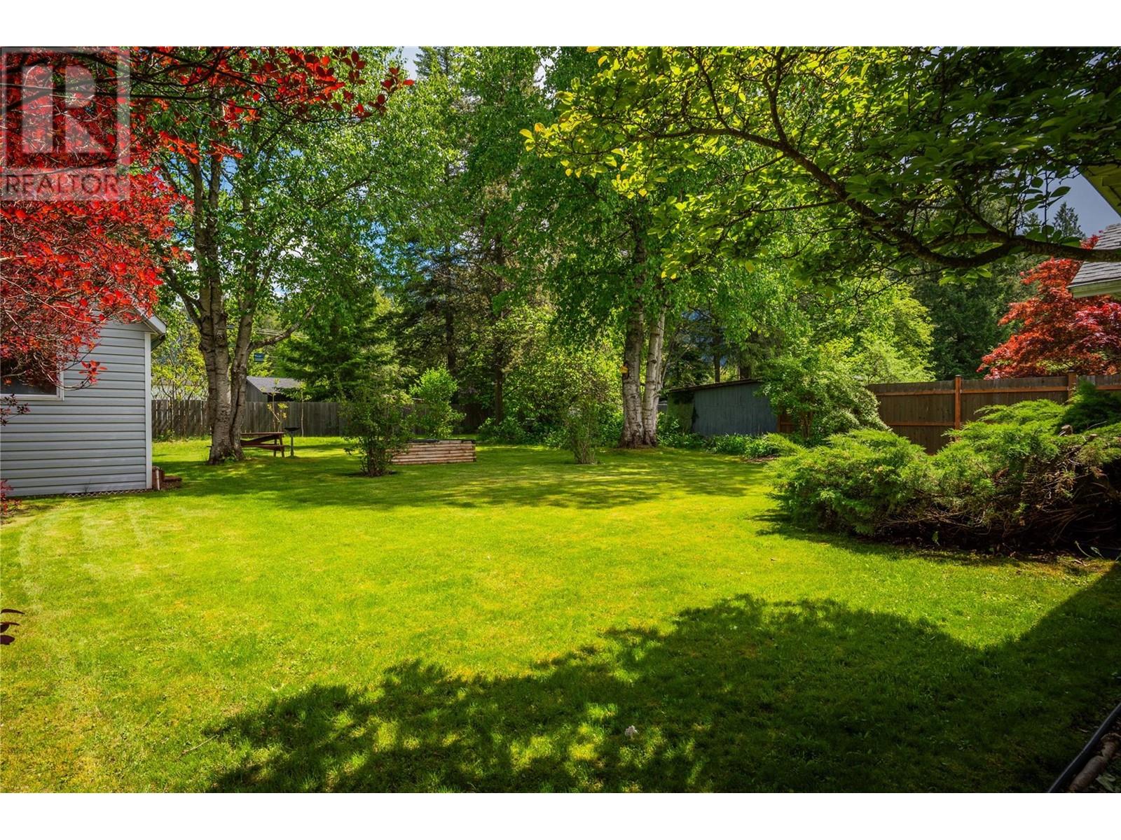 Photo 11 of 2718 Fir Drive, South Slocan BC