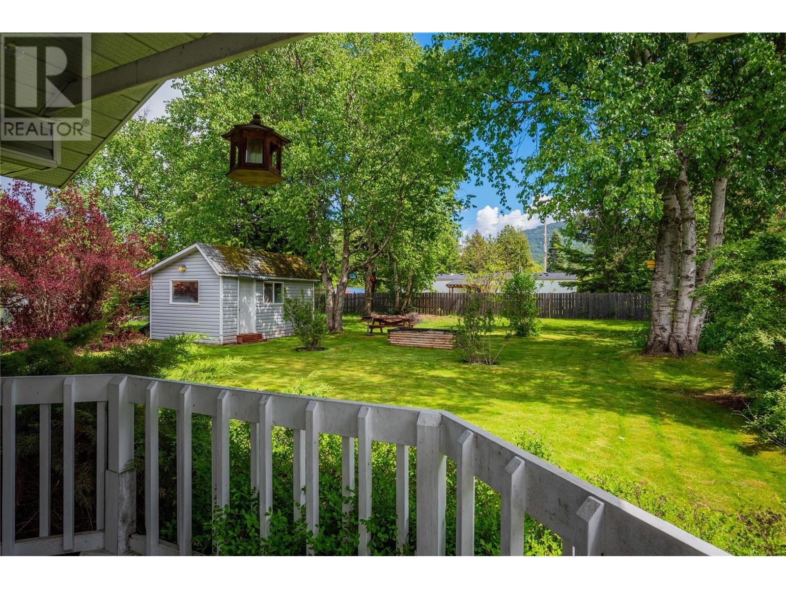 Photo 7 of 2718 Fir Drive, South Slocan BC