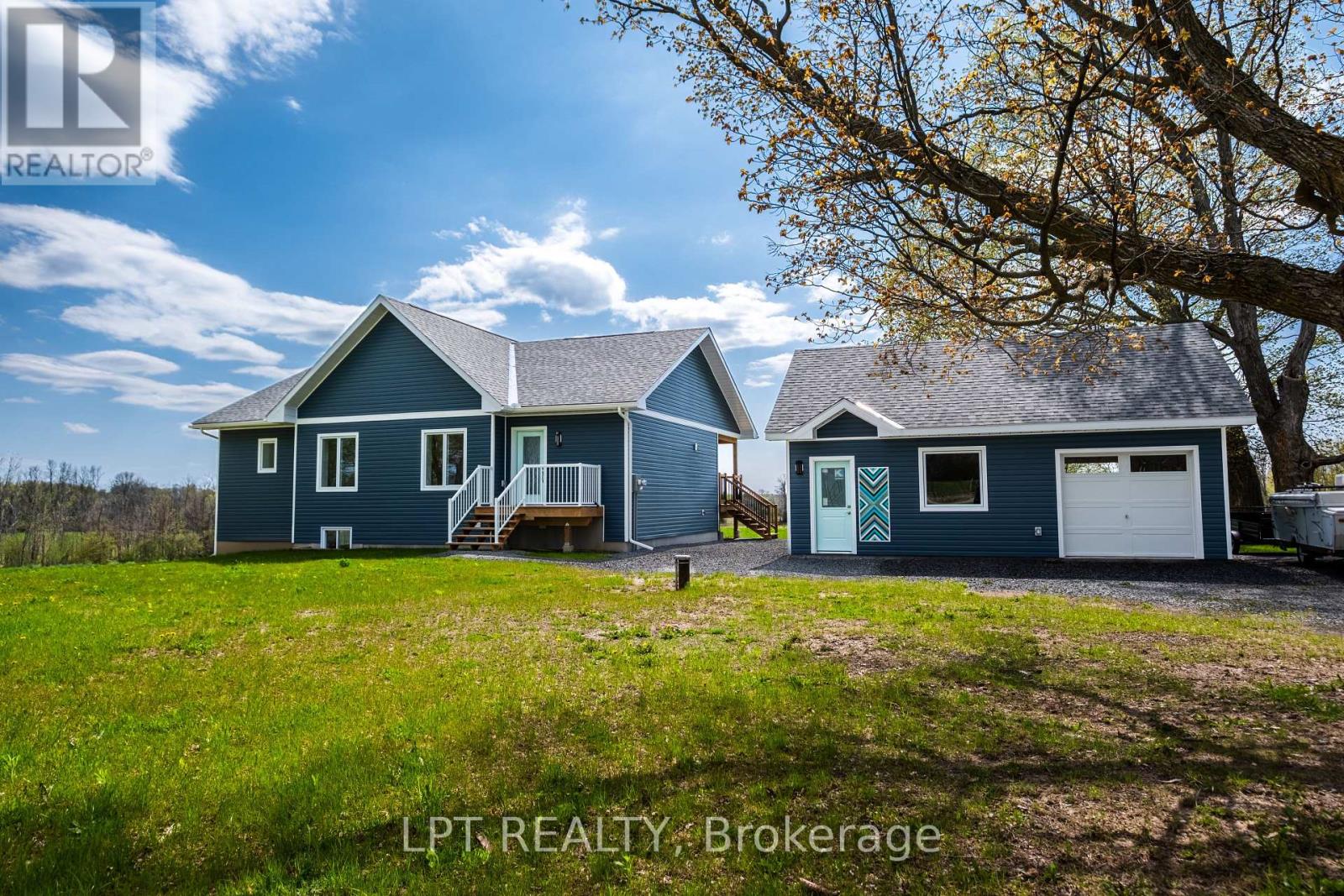 Photo 1 of 272 9th Concession Road, Rideau Lakes ON