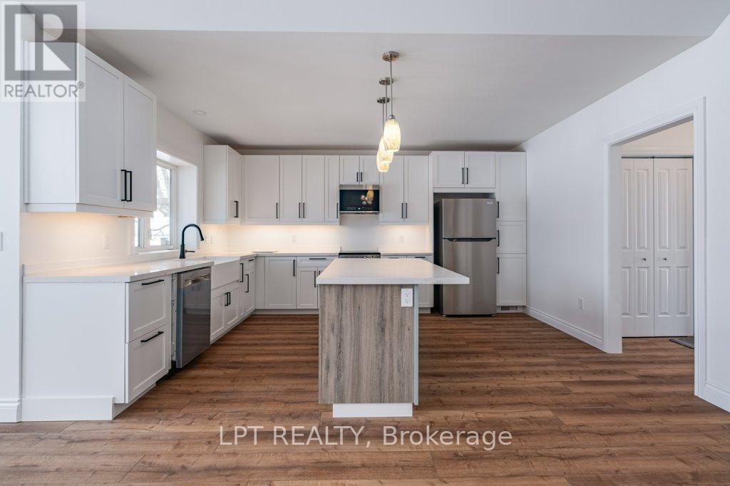 Photo 8 of 272 9th Concession Road, Rideau Lakes ON