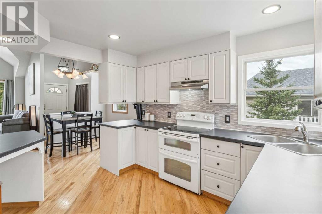 11, 26 Quigley Drive, Cochrane, Alberta