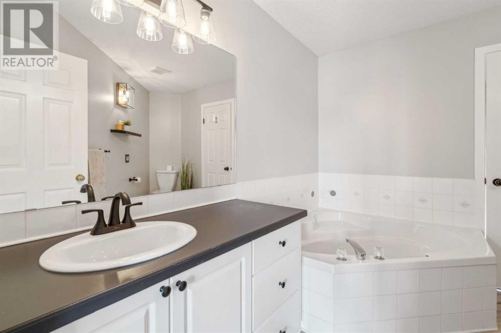 11, 26 Quigley Drive, Cochrane, Alberta