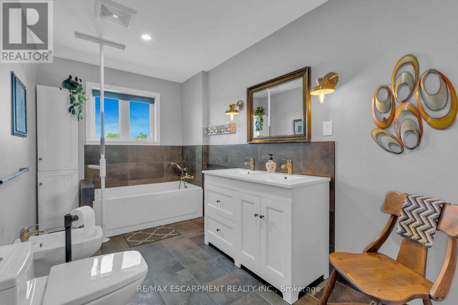 Photo 19 of 6724 Elcho Road, West Lincoln ON