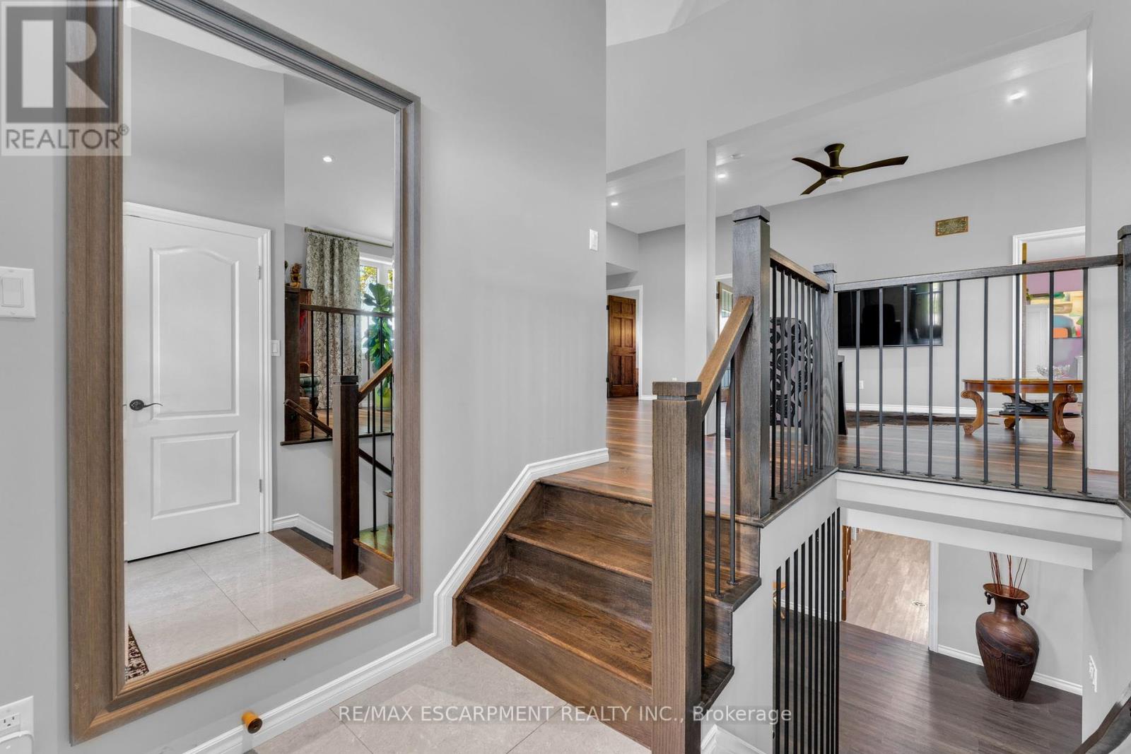 Photo 7 of 6724 Elcho Road, West Lincoln ON