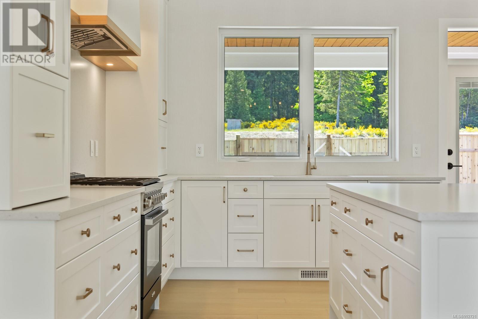 1757 Crown Isle Blvd, Courtenay real estate listing 992721
