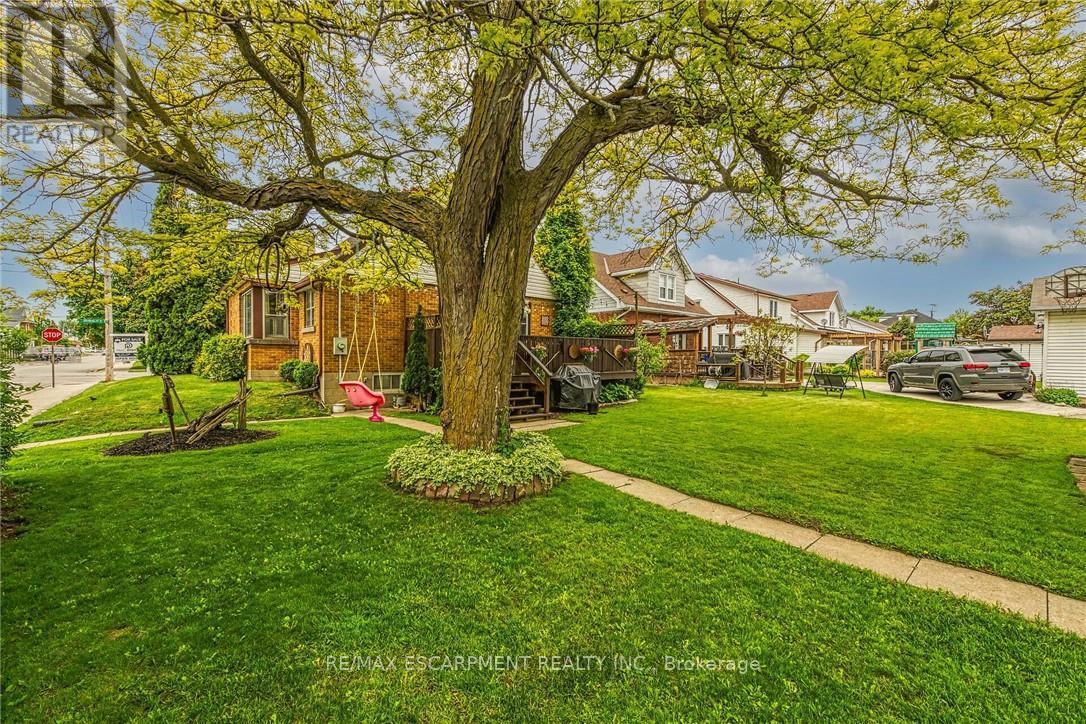Photo 10 of 14 Sherring Street N, Haldimand ON