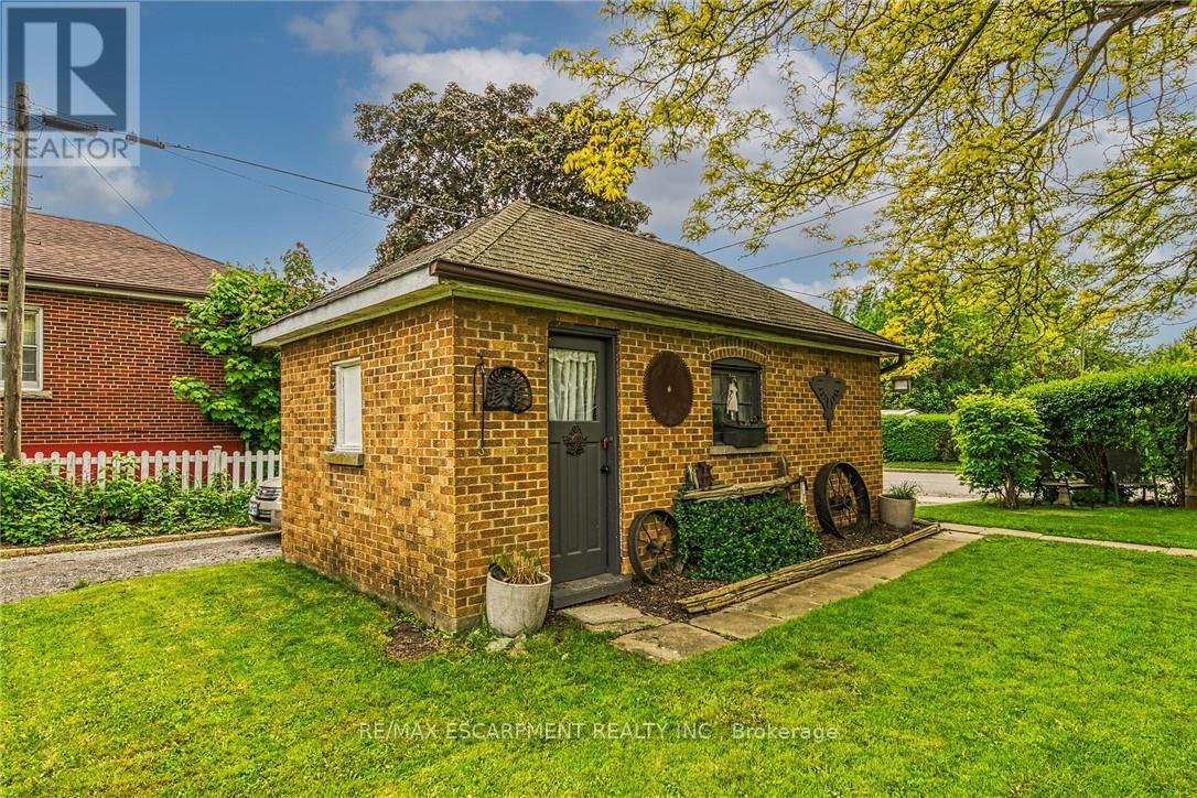 Photo 9 of 14 Sherring Street N, Haldimand ON