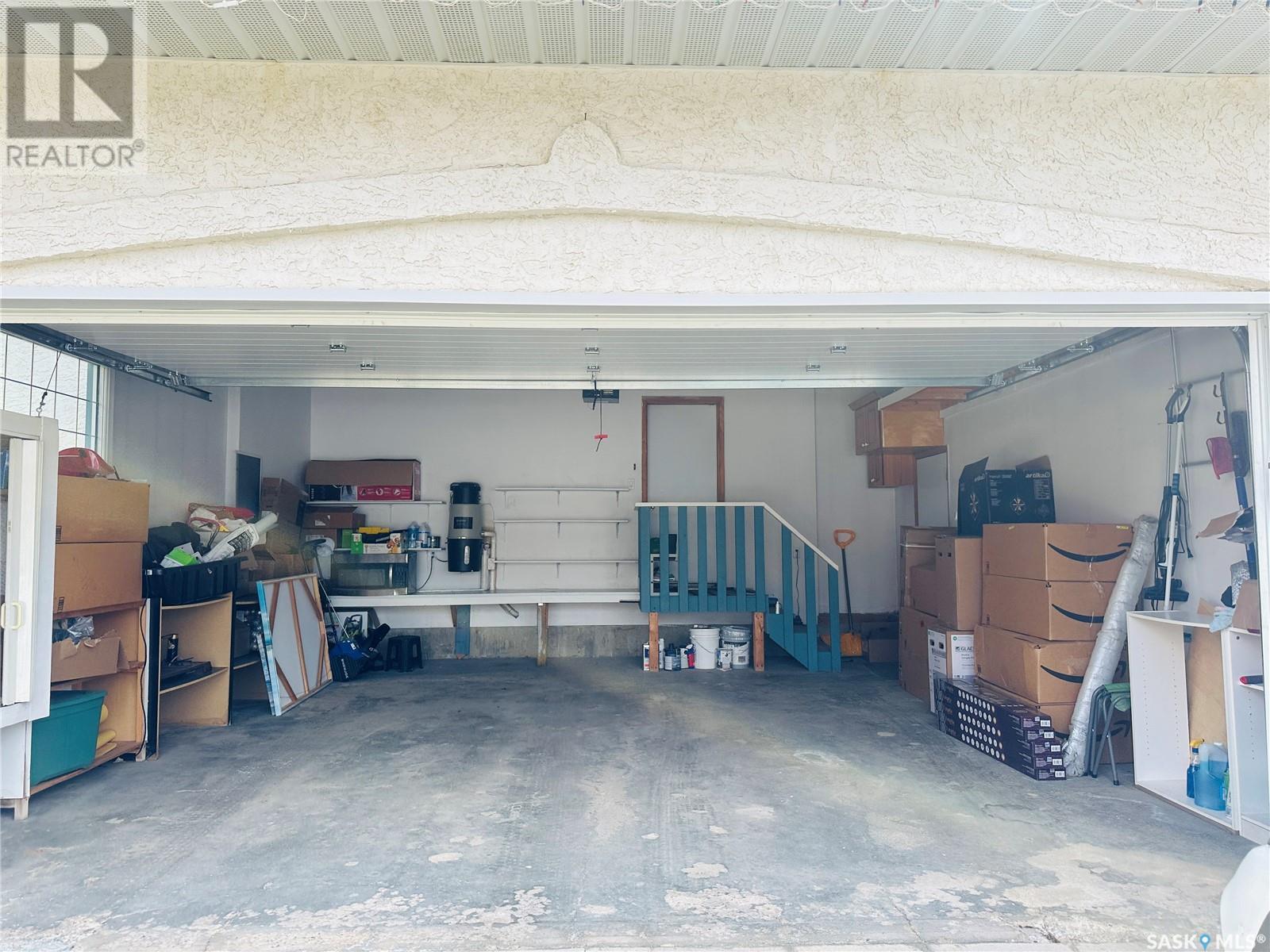 Single Family House 2 Level for Sale in  Deiter BAY Regina 