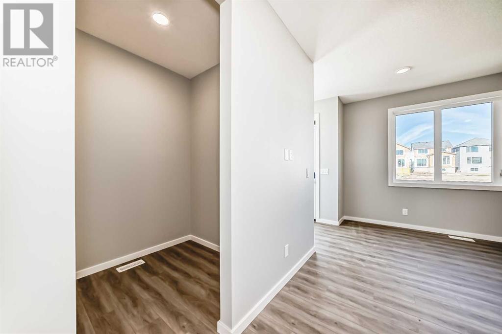 Single Family House for Sale in  Bartlett Way SE Rangeview Calgary 