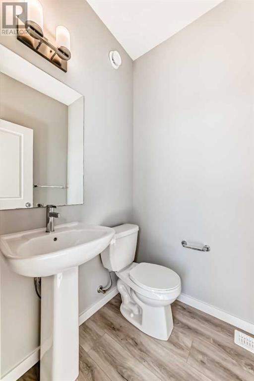 Single Family House for Sale in  Bartlett Way SE Rangeview Calgary 