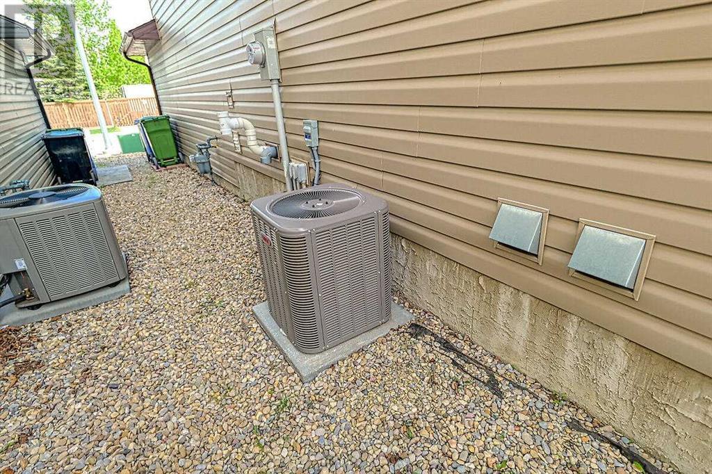 Single Family House for Sale in  Tuscany Vista Point NW Tuscany Calgary 