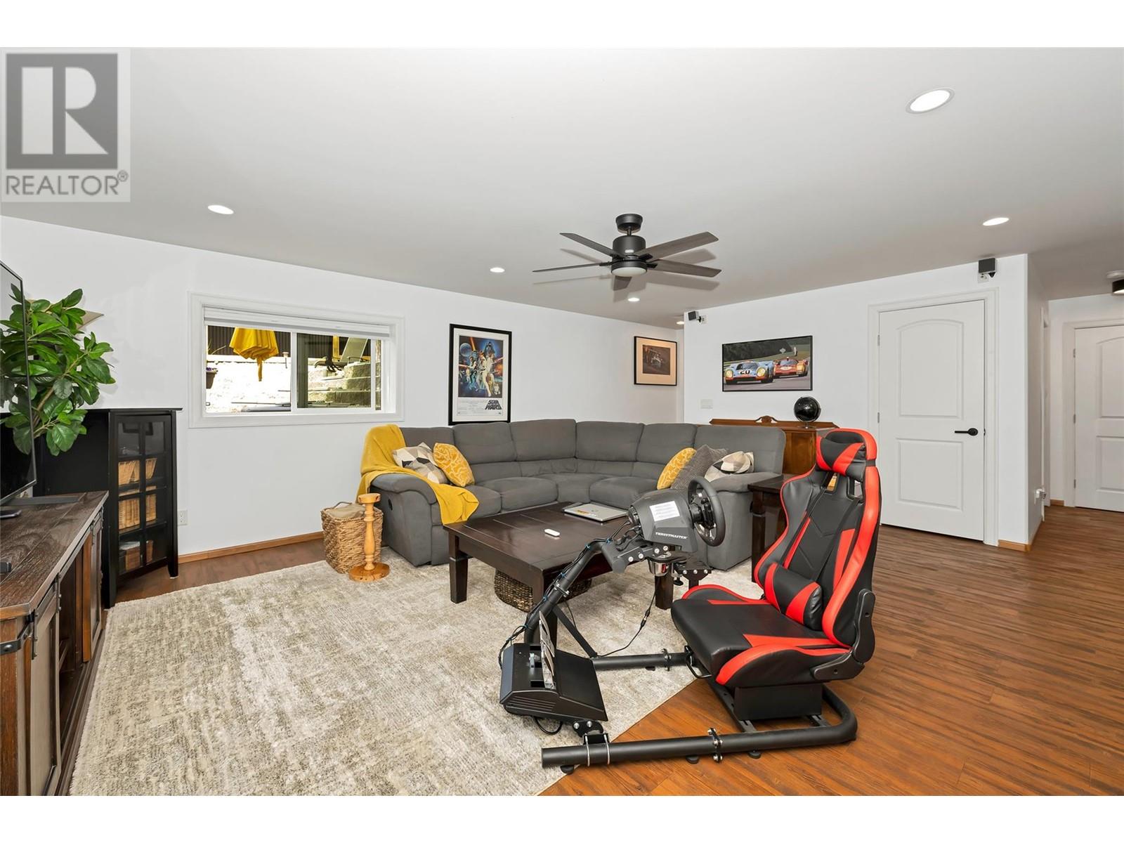  203 Juniper Avenue, Kaleden