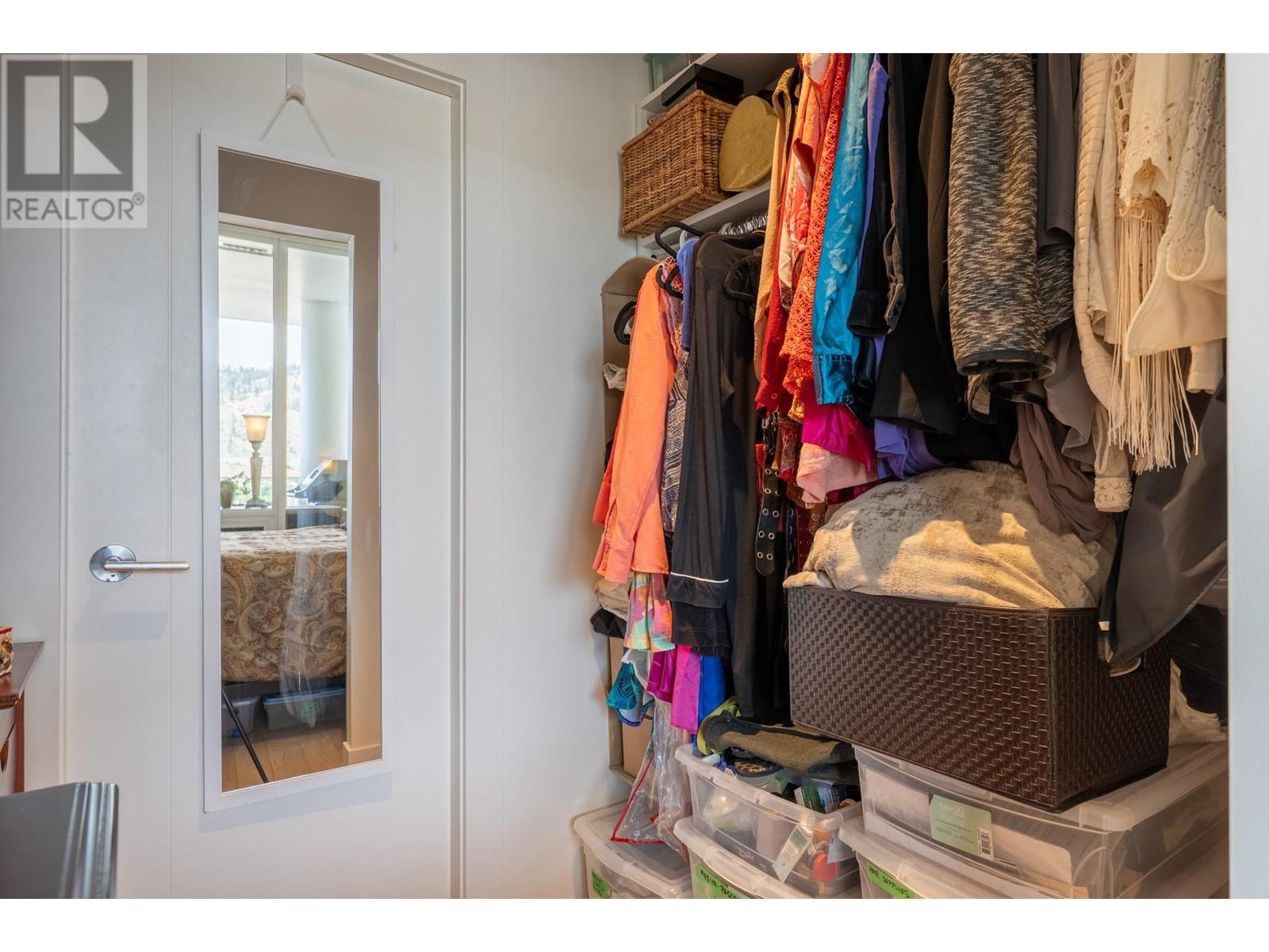 910 1181 Sunset Drive, Kelowna