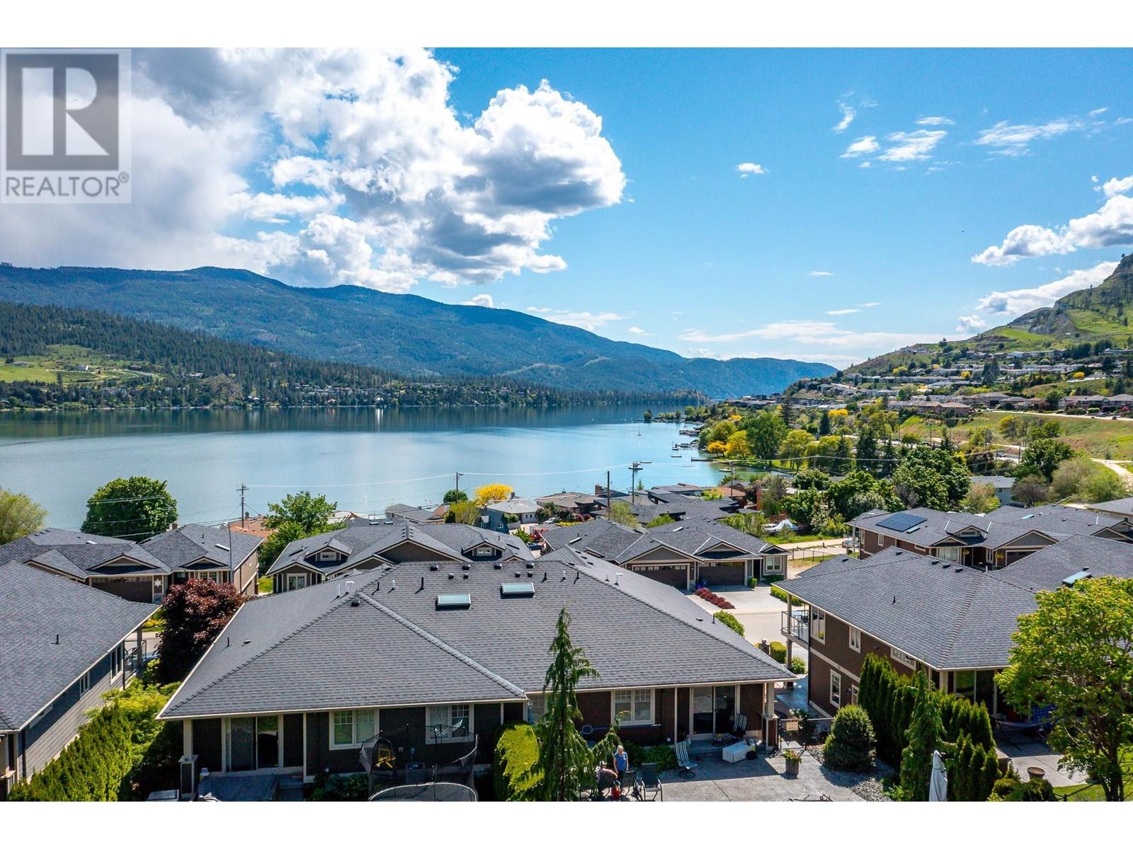 7230 Edgewater Place, Coldstream