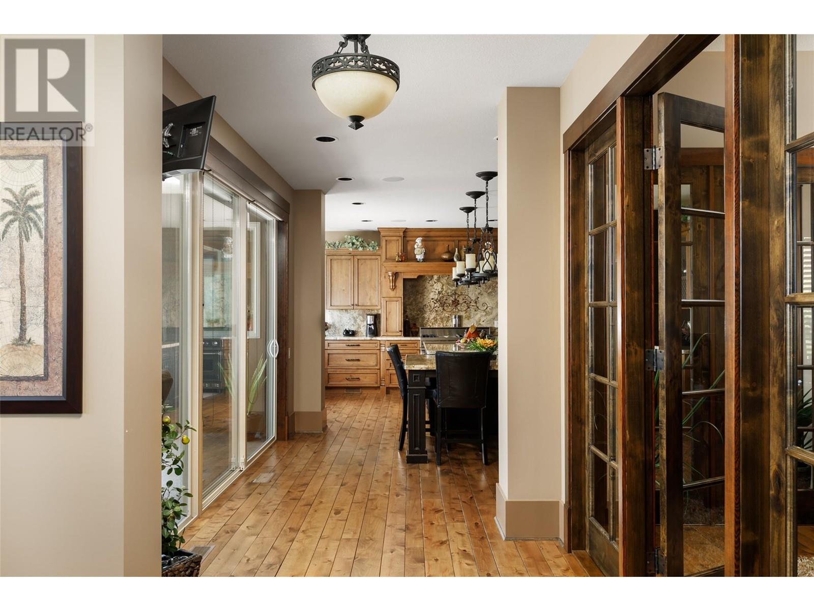 1528 Vineyard Drive, West Kelowna