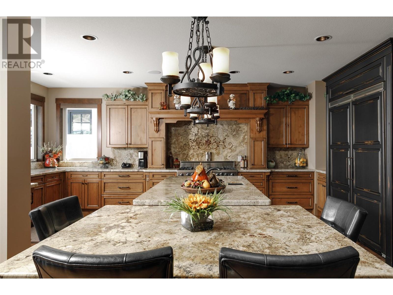1528 Vineyard Drive, West Kelowna