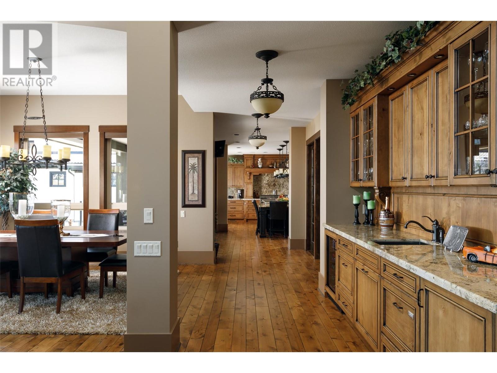 1528 Vineyard Drive, West Kelowna
