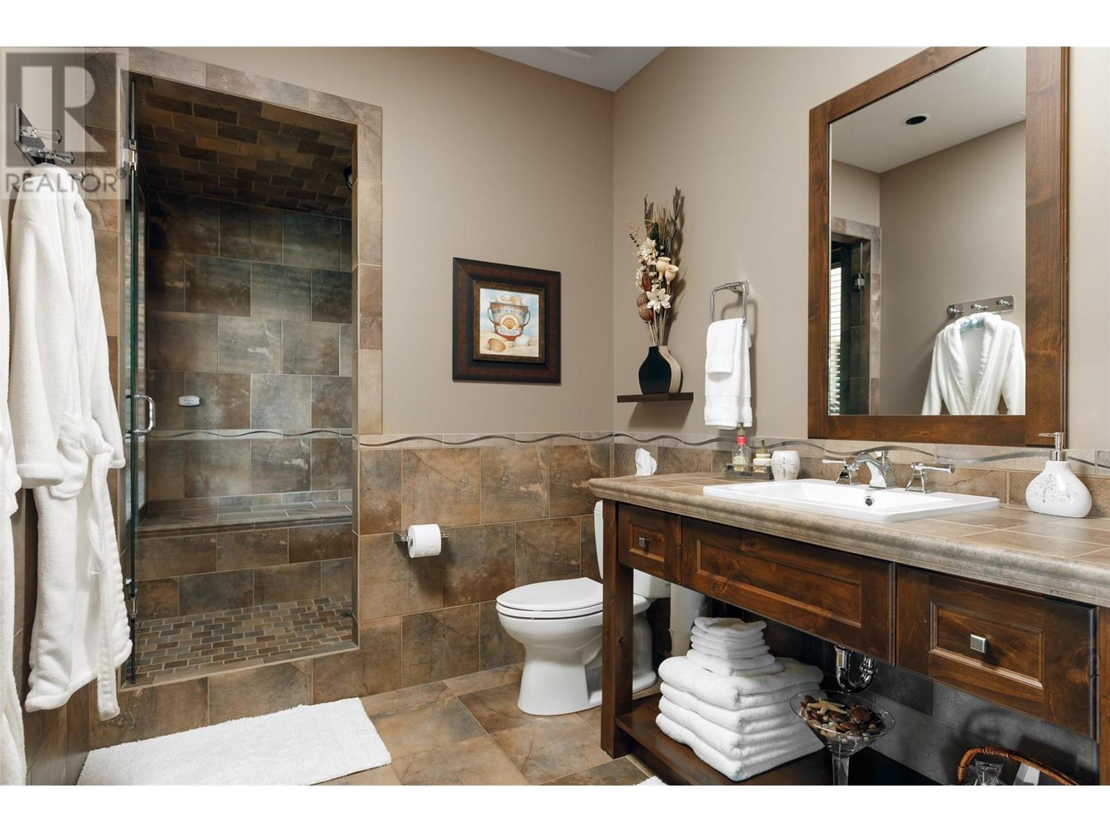 1528 Vineyard Drive, West Kelowna