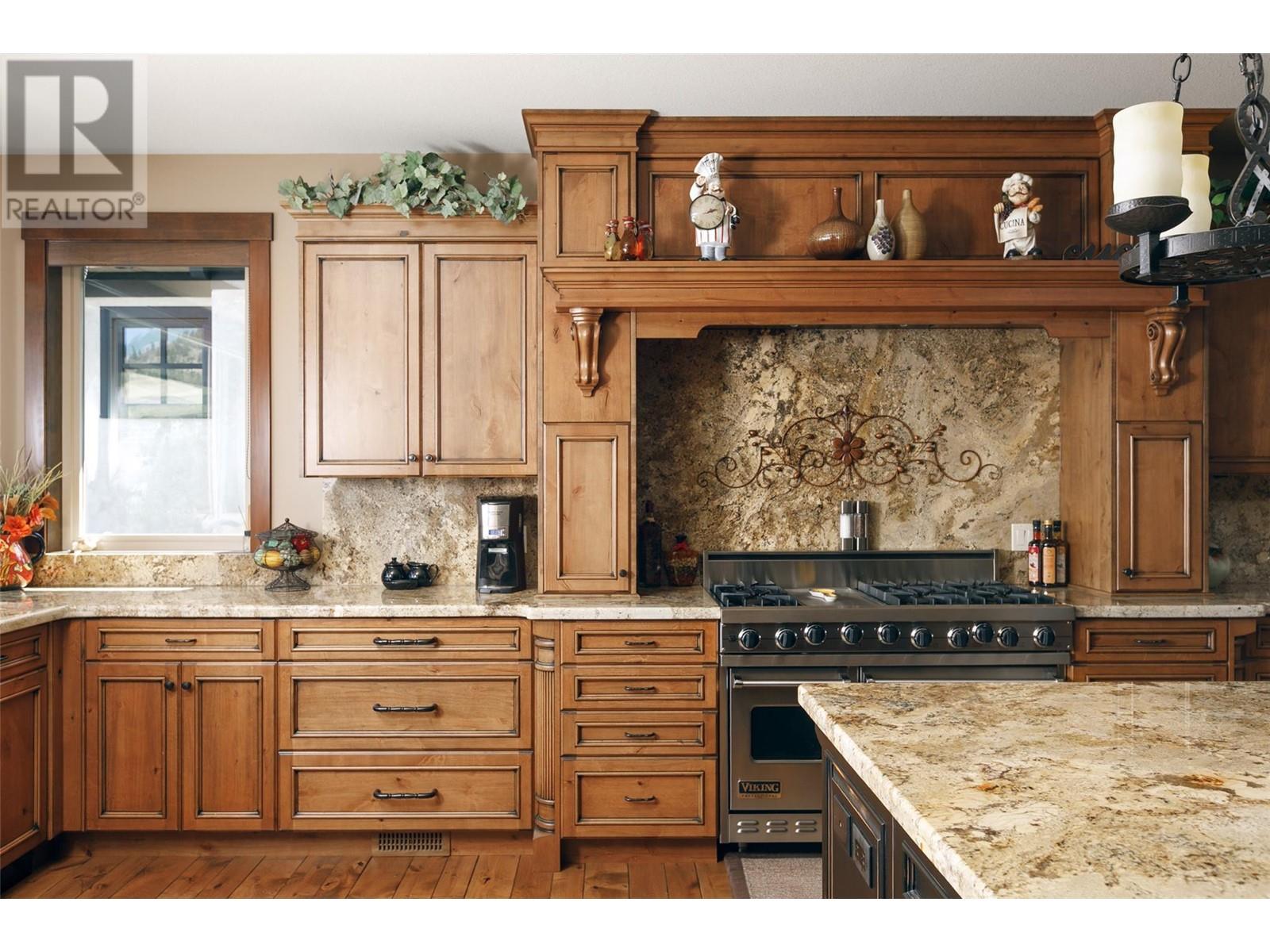 1528 Vineyard Drive, West Kelowna