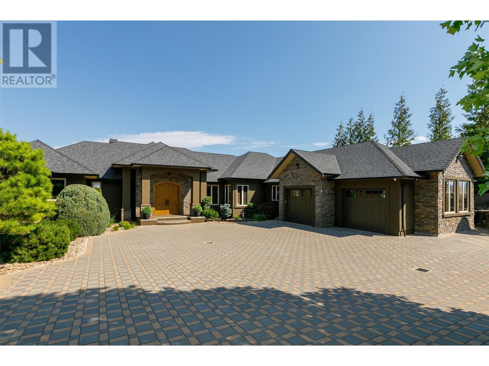 1528 Vineyard Drive, West Kelowna