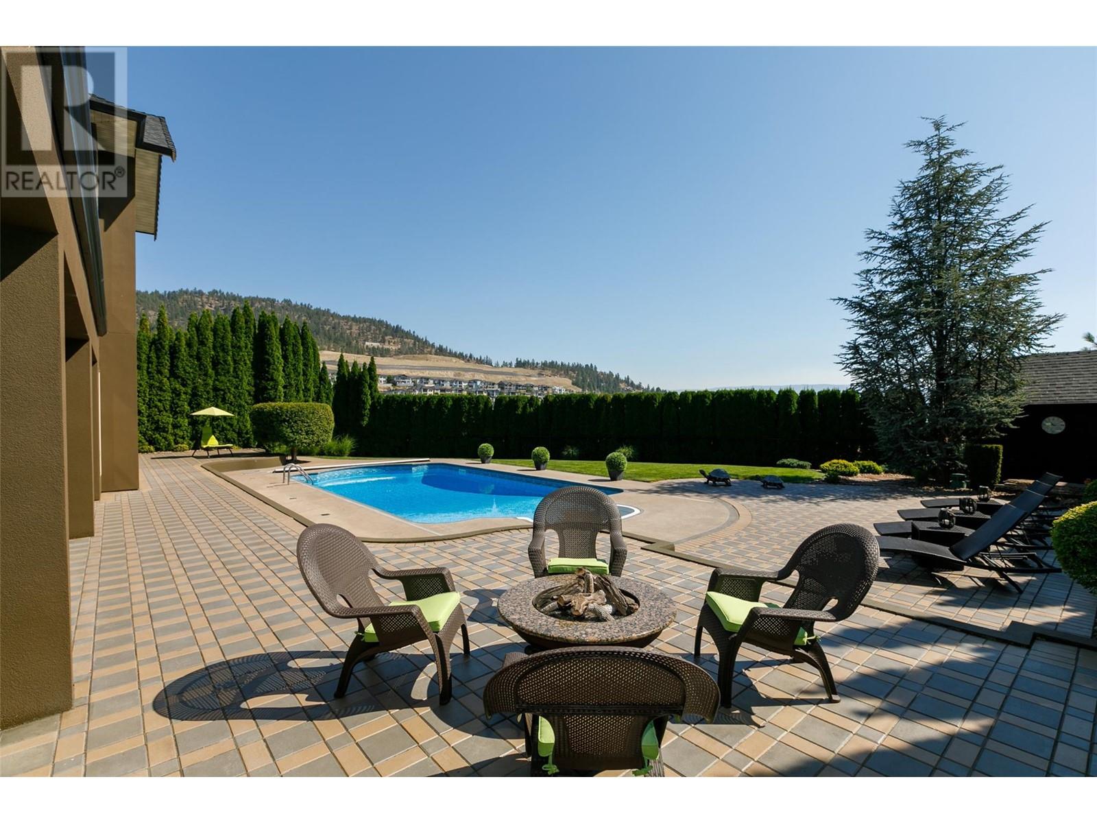 1528 Vineyard Drive, West Kelowna