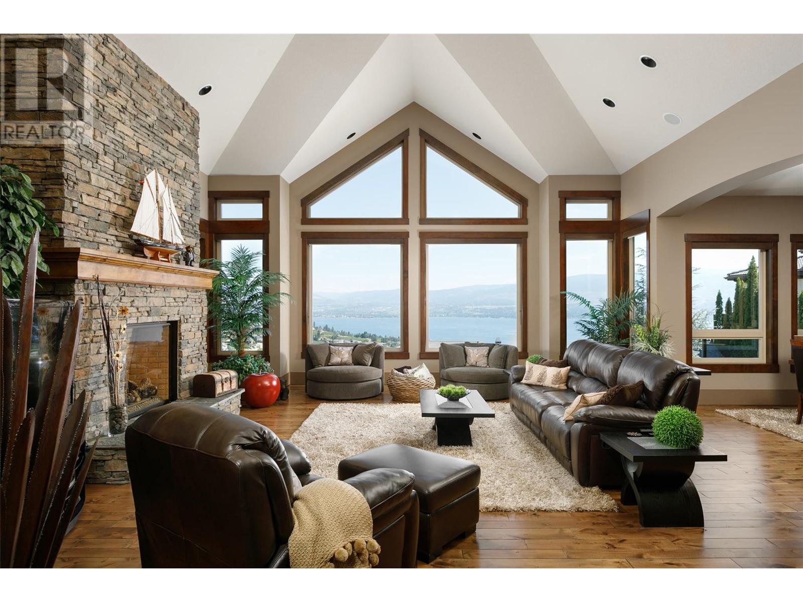 1528 Vineyard Drive, West Kelowna