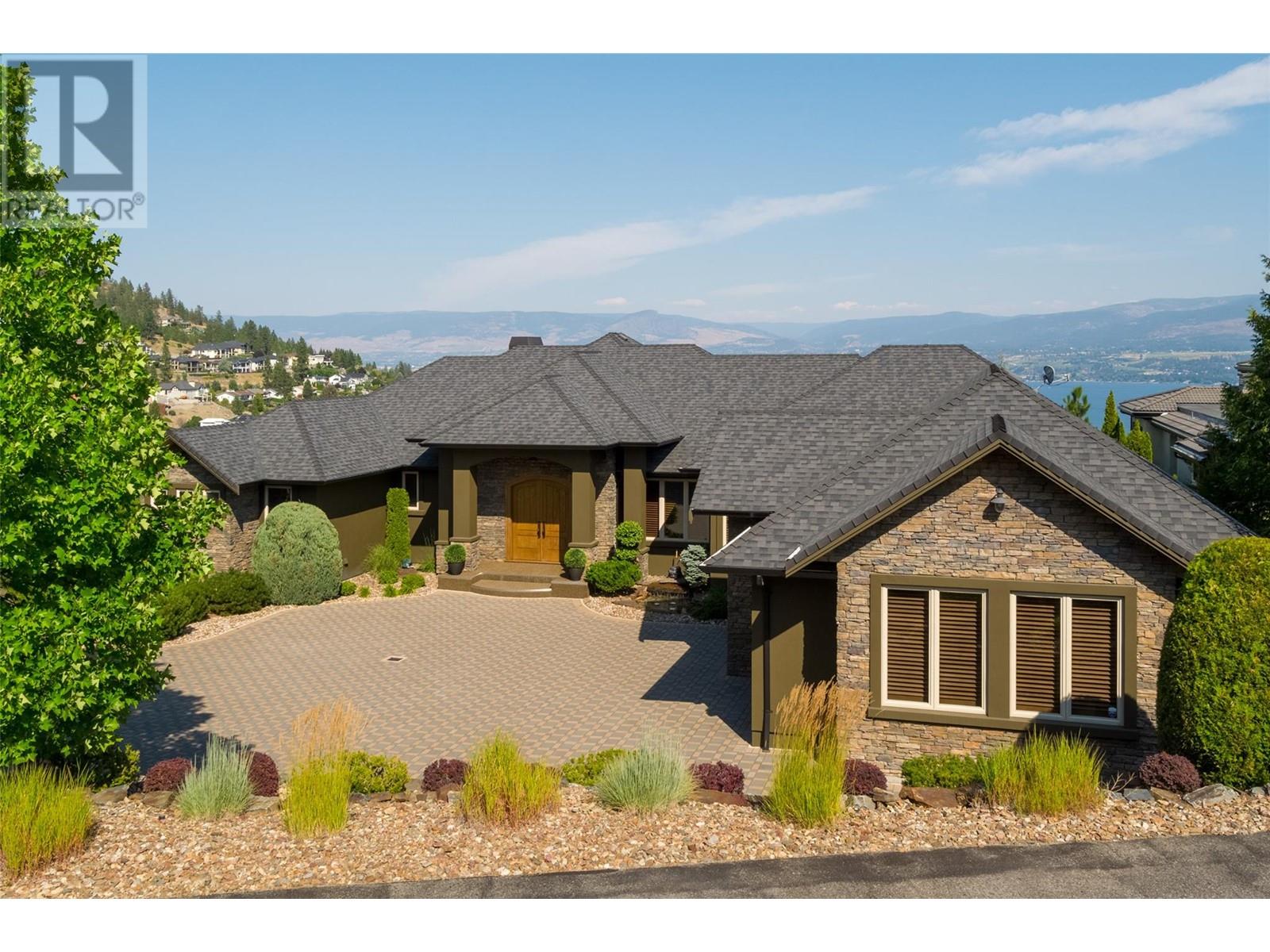 1528 Vineyard Drive, West Kelowna